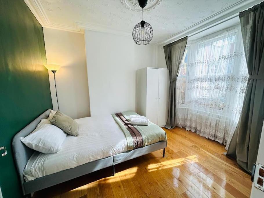 Elegant House In Stratford Apartment London Luaran gambar