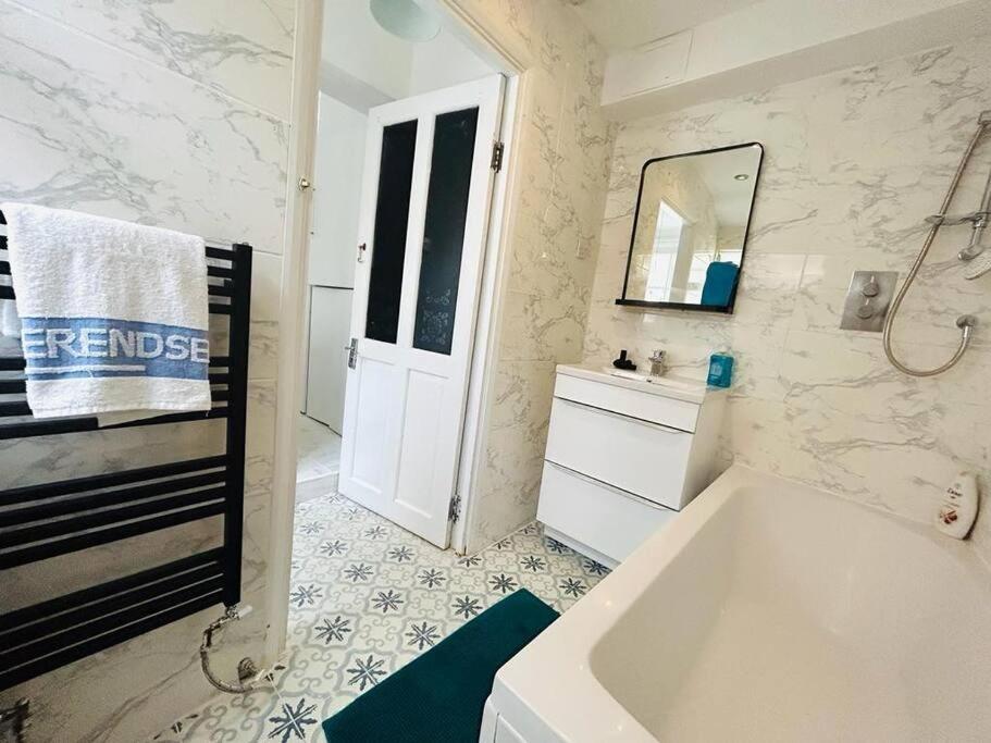 Elegant House In Stratford Apartment London Luaran gambar