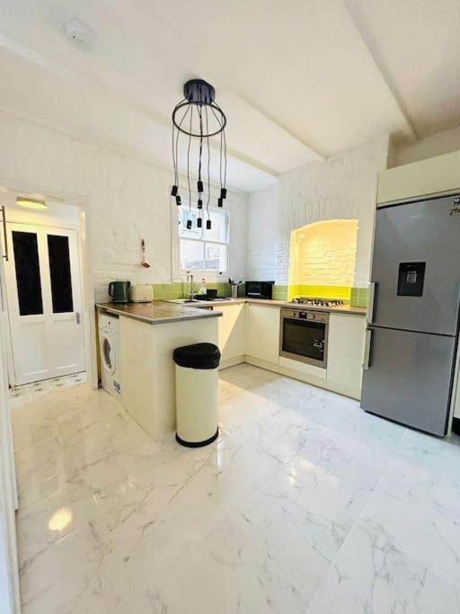 Elegant House In Stratford Apartment London Luaran gambar